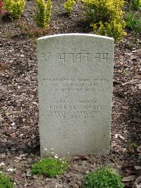 Etaples Military Cemetery - Kharak Singh, 